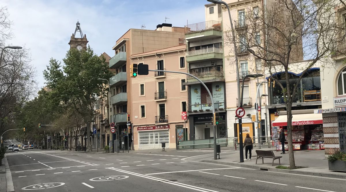 El carrer de la Creu Coberta, en plena situació de confinament | Foto: Ràdio Hostafrancs